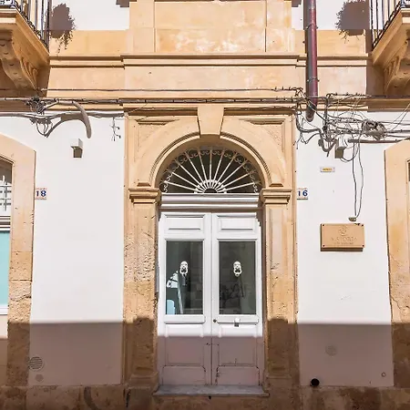 Hotiday Siracusa A'storia 3* Syrakusa