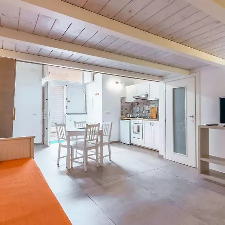 Lägenhetshotell Hotiday Siracusa A'storia 3*