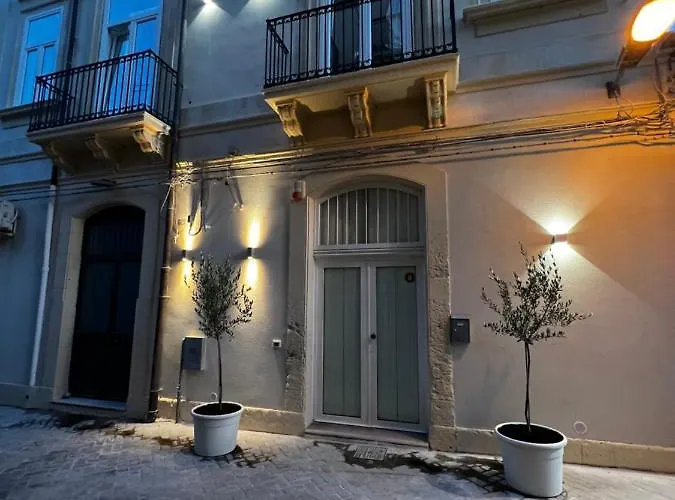 Hotiday Siracusa A'storia 아파트호텔 3*