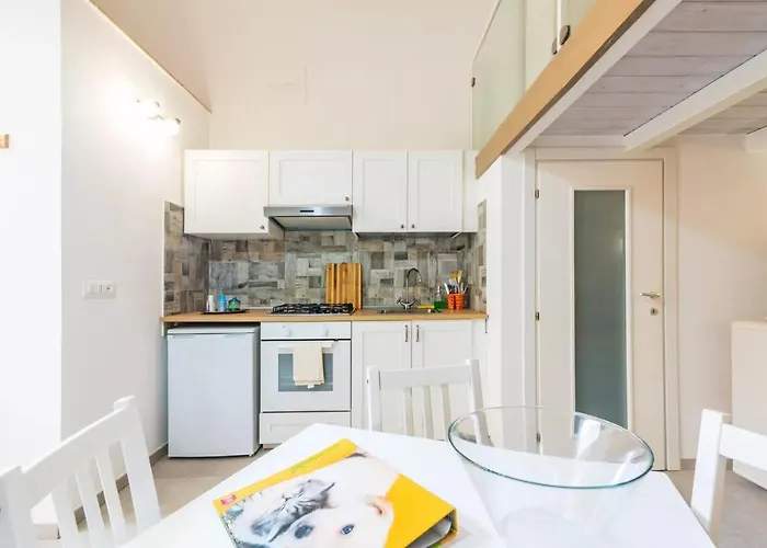 Hotiday Siracusa A'storia 아파트호텔 3*