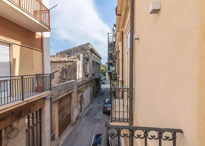 Hotiday Siracusa A'storia 3*