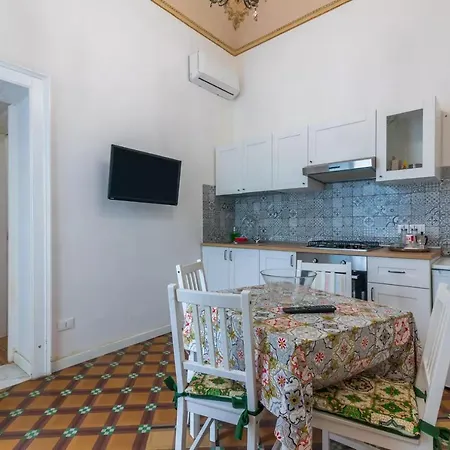 Ξενοδοχείο με διαμερίσματα Hotiday Siracusa A'storia 3*